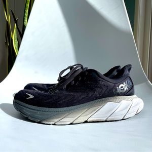 HOKA Womens Arahi 6 | Size 7